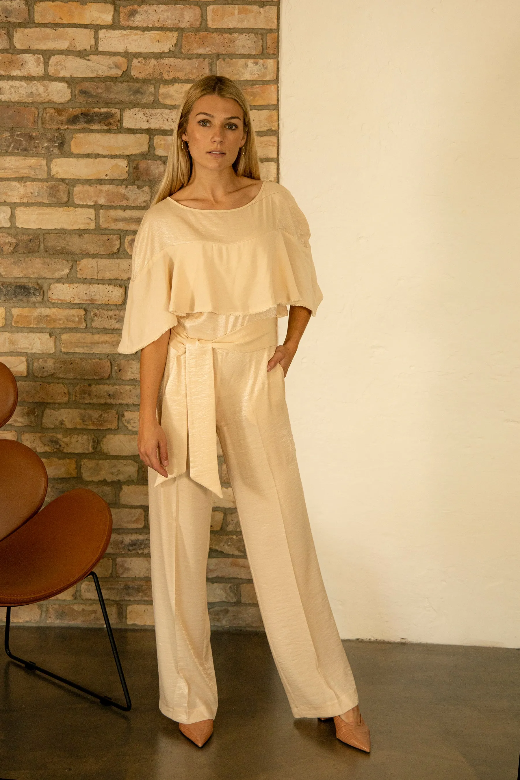 Marta Volant-Sleeve Plissee Jumpsuit