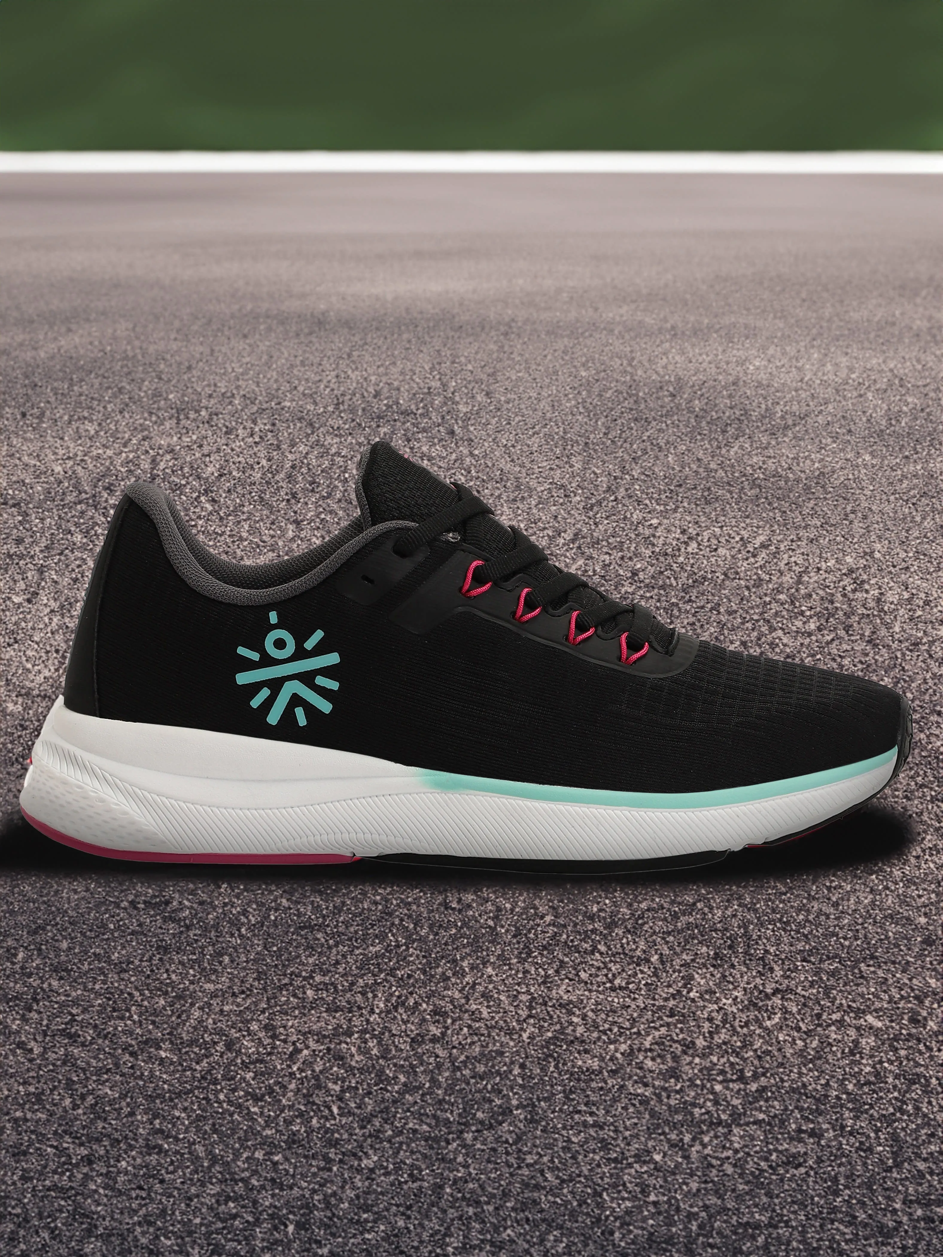 Thunderbird Women Running Shoes - Black