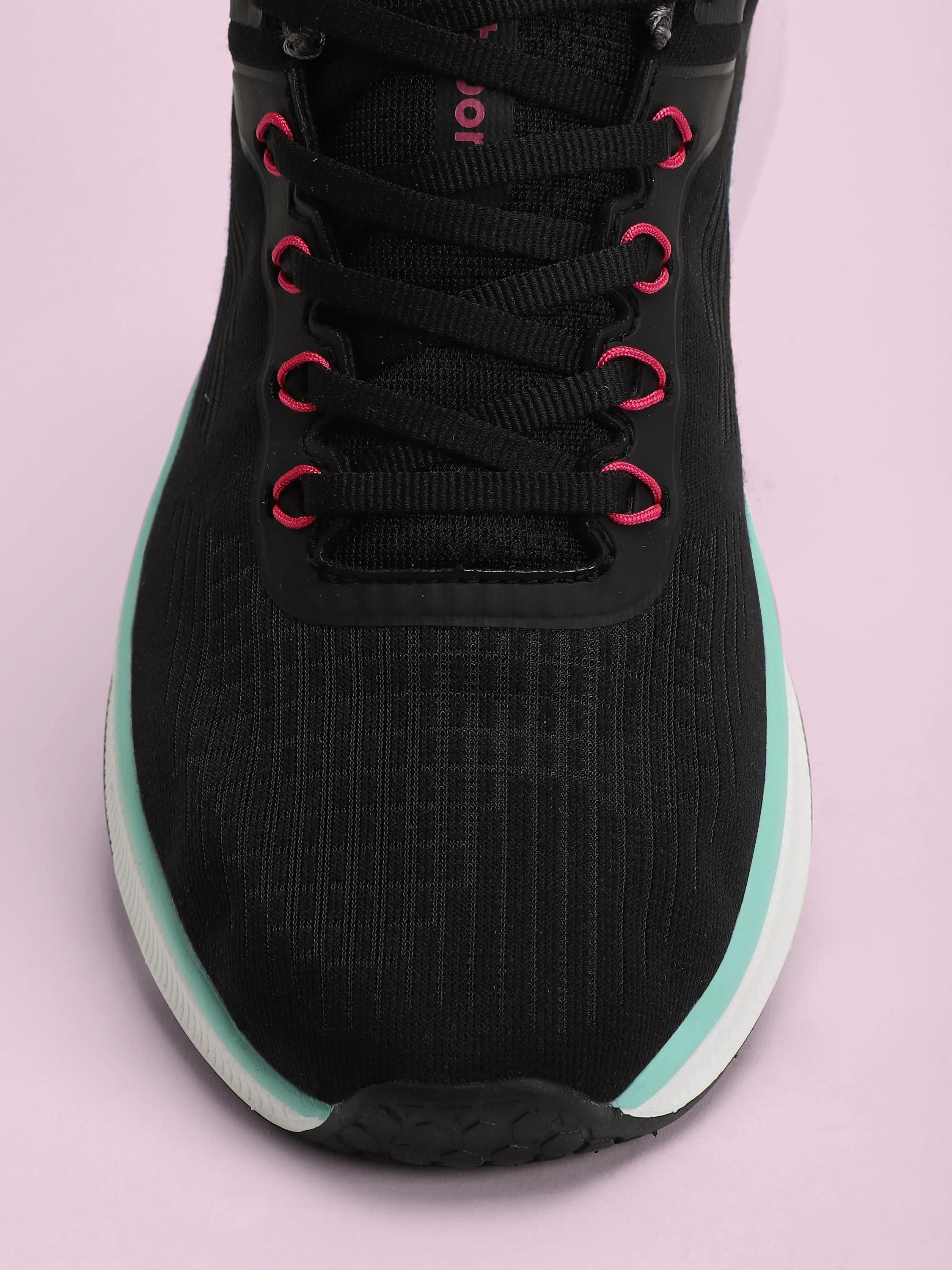 Thunderbird Women Running Shoes - Black